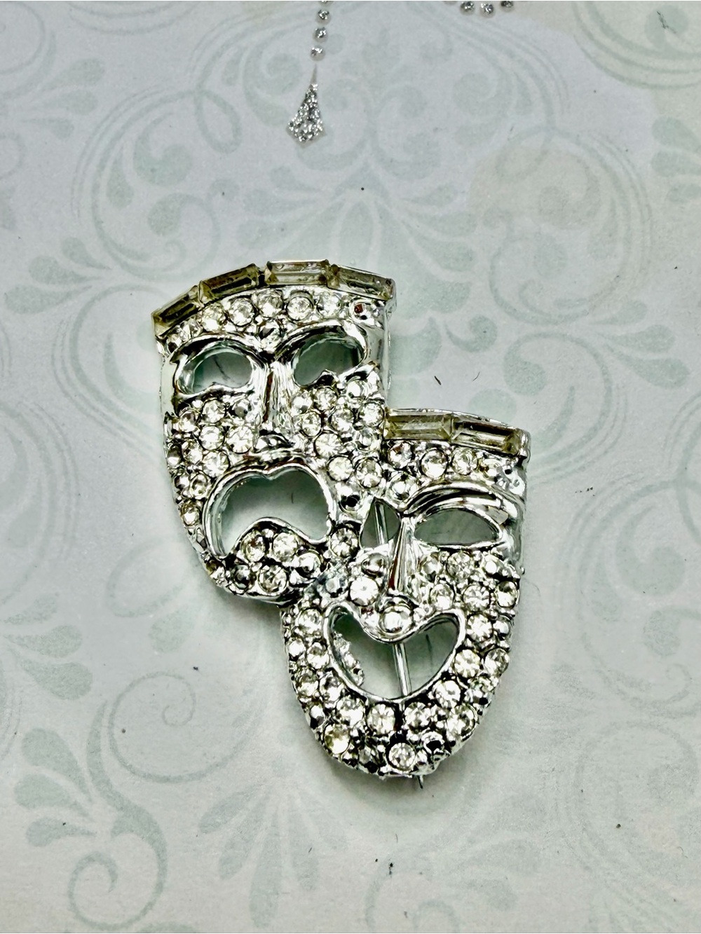 Vintage Art Deco Comedy Tragedy Brooch #cz597
